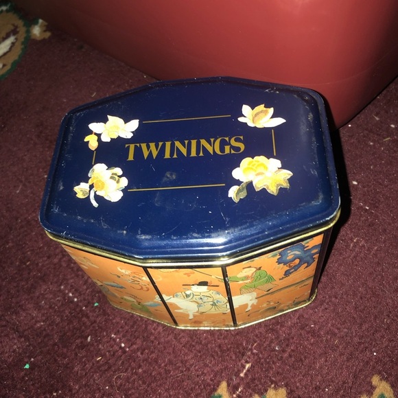 Vintage Twinings Asian Art Decorative Tin- collectible tin for tea drinkers-used - Picture 2 of 8